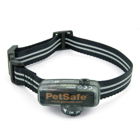 Kakla siksna PetSafe (PIG19-11042) paredzēta maziem suņiem no 2,3 līdz 18 kg.